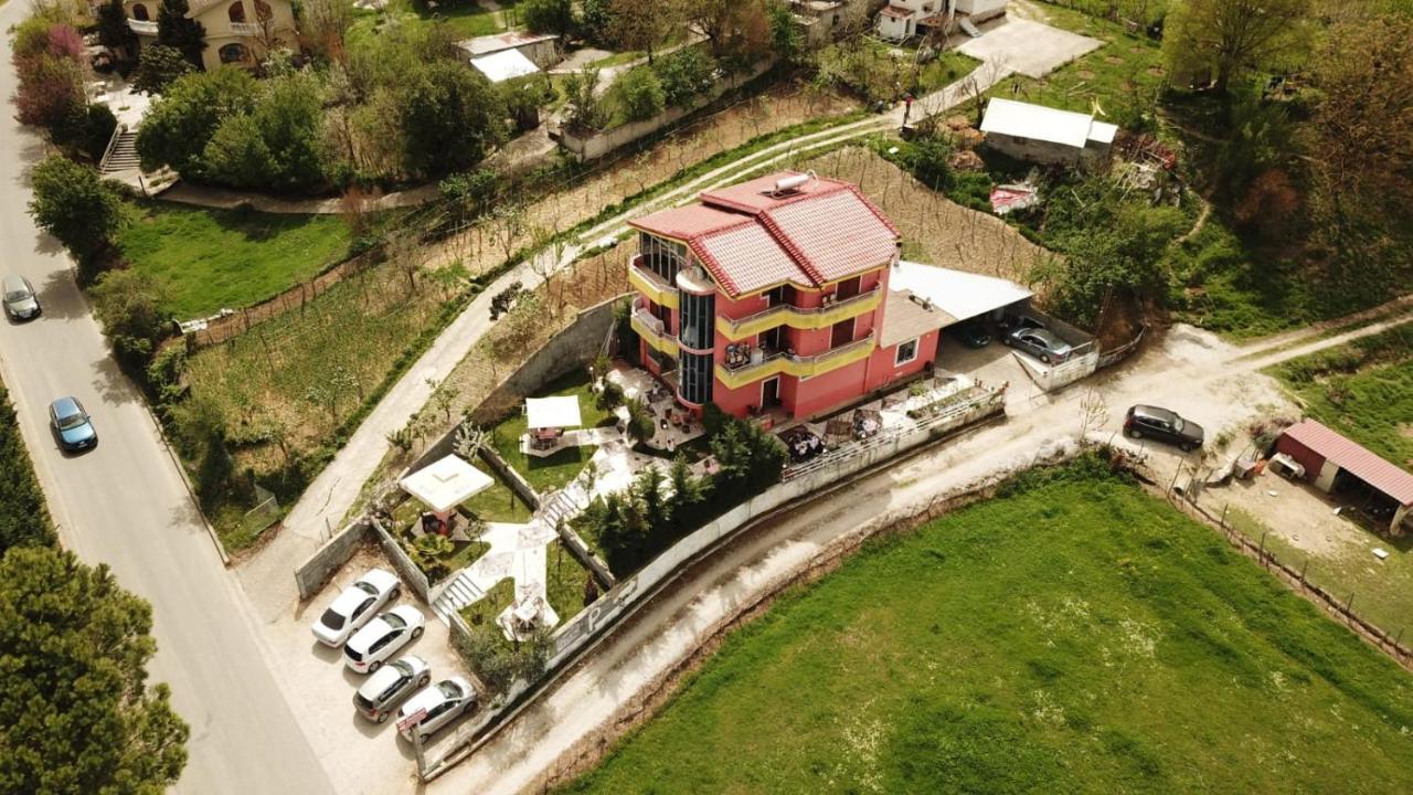 Bar Restorant Kristal Hotell Tirana Exteriör bild